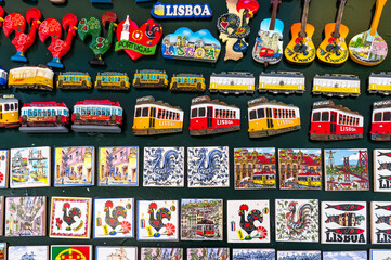 Mosaic of colorful magnets of the city of Lisbon for sale, Portugal, Europe - obrazy, fototapety, plakaty