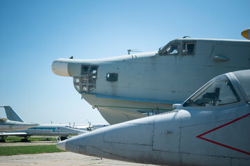 Fototapeta na wymiar Old military plane. fighter, bomber. Housing, chassis, aircraft engines
