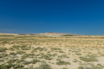 vu sur le désert de Navarre en Espagne ciel bleu 