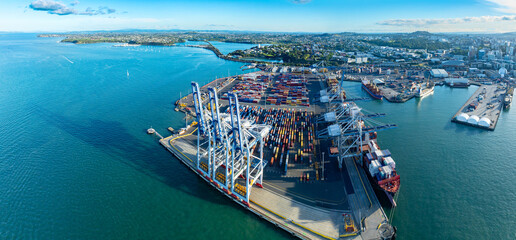 Panoramic view of Auckland city Port, New Zealand - obrazy, fototapety, plakaty