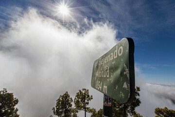 Obraz premium Pico Bejenado as the southern boundary of the Caldera de Taburiente on the island of La Palma (Canaries, Spain)