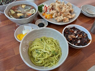 Jajangmyeon and sweet and sour pork