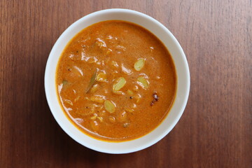 Valache Bhirde or Dalimbi or Vaal Usal, Sprouted field beans curry in maharashtrian cuisine, Indian traditional curry