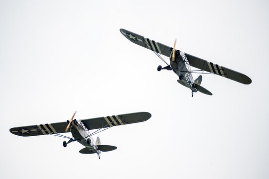American piper j3 cub airplanes.