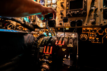 Aeroplane engine controls