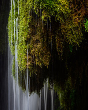 PEQUE&Ntilde;A CASCADA EN EL RIO PALANCIA. BEJ&Iacute;S. CASTELL&Oacute;N. COMUNIDAD VALENCIANA. ESPA&Ntilde;A