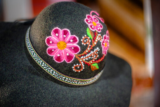 2023 8 14 Peru Flowers Embroidered On Hat 2