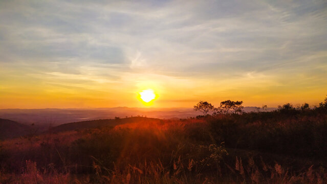Sunset in the mountains of Rola Mo&ccedil;a state park in Belo Horizonte, Minas Gerais, Brazil