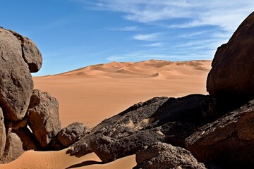 Fototapeta na wymiar View of Erg Admer sand dunes, located near Djanet town. Tassili n Ajjer National Park. Sahara desert. Algeria. Africa.