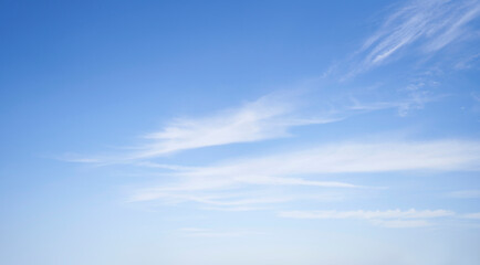 Bleu sky with white clouds