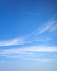Bleu sky with white clouds