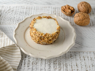 cake with cream and walnuts