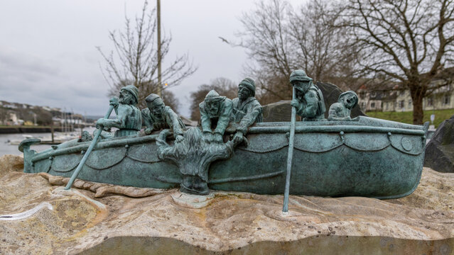Kingsbridge, Devon, UK - January 17. RNLB Rescue sculpture by Jim Martins Commemorating the Salcombe Lifeboat launch in 1869 in Kingsbridge, Devon on January 17, 2024