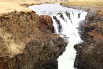 Kolugljúfur is a very pretty canyon located in the north of Iceland and known for its Kolufossar falls that flow to the bottom of the gorge