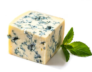 Blau Schimmelk&auml;se isoliert auf wei&szlig;en Hintergrund, Freisteller