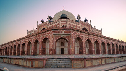 Fototapeta na wymiar Humayun's tomb is located in New Delhi, India