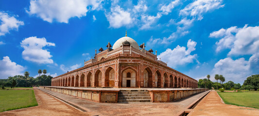 Panoramic view of the Humayun's tomb, located in New Delhi, India
