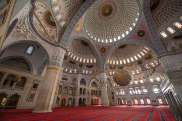Obraz premium Kocatepe Mosque Kocatepe Camii interior. The mosque is the largest mosque in Kocatepe quarter in Kizilay in Cankaya District, city of Ankara, Turkey. 