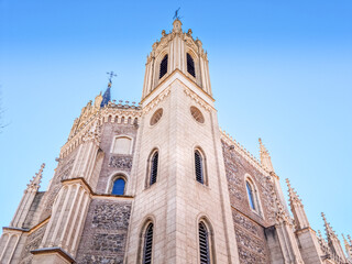 Fototapeta na wymiar Catedral Los Jeronimos in Madrid, Spain
