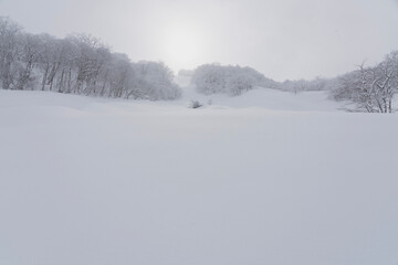 雪山と太陽