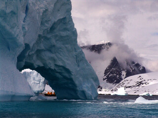 Boat trip in the Antartida