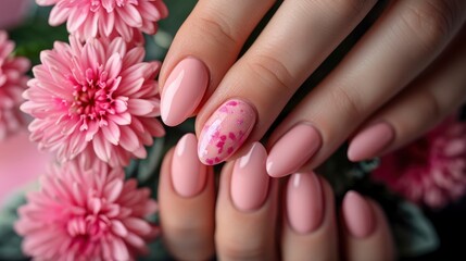Obraz na płótnie Canvas Beautiful manicure and pink flowers