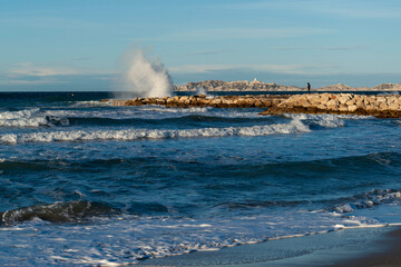 Jour de grand vent au bord de mer