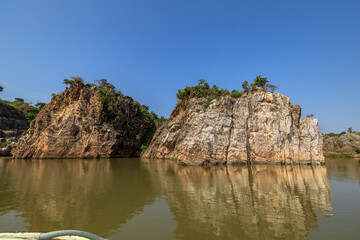 Jabalpur, Madhya Pradesh/India : October 24, 2018 – Dhuandhar waterfall in Narmada river at Bhedaghat, Jabalpur.