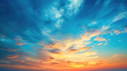 Obraz premium Sunset sky background,The sky will change colors from blue to orange