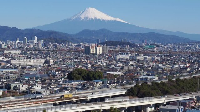 ＜静岡市＞富士山と静岡市街（静岡市街を一望）