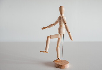 Hip flexion on wooden model, Iliopsoas, Rectus Femoris, Sartorius, Tensor Fasciae Latae muscles