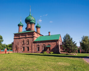 Fototapeta na wymiar Vladimir Church in Yaroslavl, Golden Ring Russia.