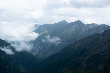 Fototapeta premium Grossglockner panoramic road in Alps, Austria