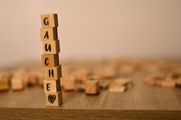 gauche en cubes