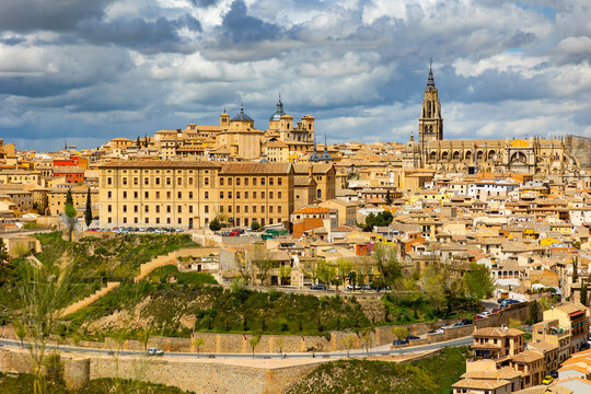 Photo of Toledo with view of Cathedral of Saint Mary, Castilla-La Mancha, Spain.