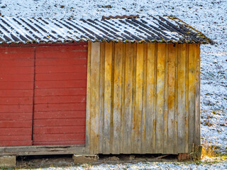 Alte und marode Bretterwand