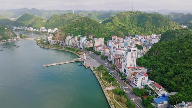 Cat Ba Bay/Ha Long Bay Drone