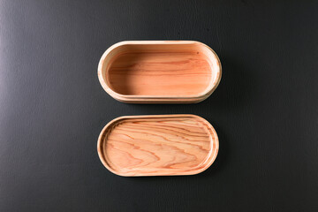 くりぬき弁当箱　杉材　俯瞰　Hollowed out lunch box made of cedar wood
