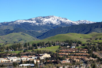 Fototapeta na wymiar Views of snowcapped Mt Diablo from the San Ramon Valley in Northern California
