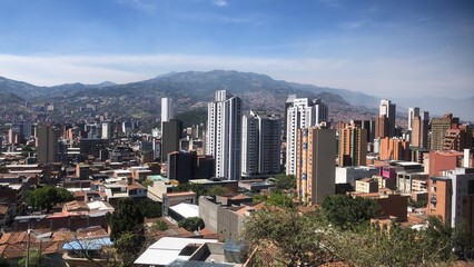 Medellin, ciudad de la eterna primavera - obrazy, fototapety, plakaty