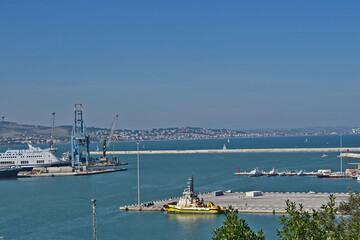 Ancona, il pAncona, il porto ed i cantieri navali - Marcheorto ed i cantieri navali - Marche