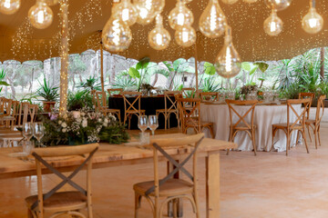  negro, boda, colores, flores, mesas, vajilla, cuberteria, manteleria, marcasitios, corbata, blazer, zapapatos, sillas, copas, ceremonia, bebida, comida, blanco, color, bodas