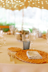 negro, boda, colores, flores, mesas, vajilla, cuberteria, manteleria, marcasitios, corbata, blazer, zapapatos, sillas, copas, ceremonia, bebida, comida, blanco, color, bodas