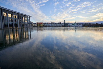 Obraz premium Tjörnin Lake in central Reykjavik, Iceland
