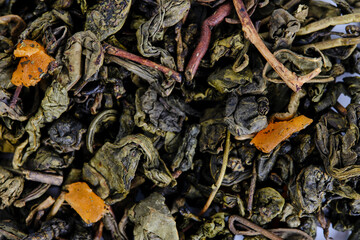 Black and green leaf tea with fruits and berries.