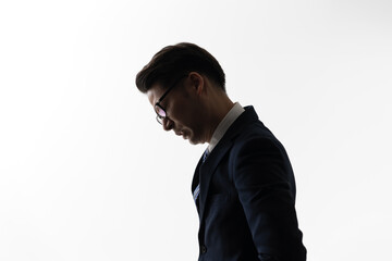 Obraz premium 考え込むビジネスマン