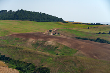 Obraz premium Country landscape near Miglionico and Grottole, Basilicata, Italy
