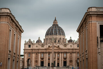 Fototapeta na wymiar saint peter basilica city