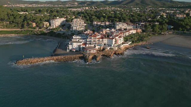 Luxurious villas in Roc Sant Gaieta on the Costa Dorada (Tarragona) Spain