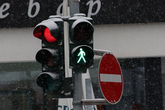 Snow pictures that were taken in Troisdorf (RSK(NRW). They look very beautiful :=)